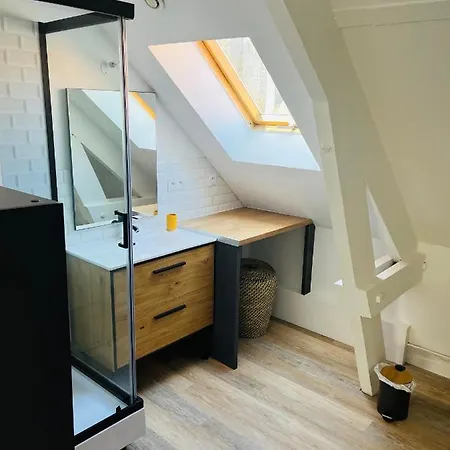 Cosy En Coeur De Vieille *