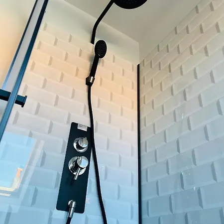 Cosy En Coeur De Vieille *